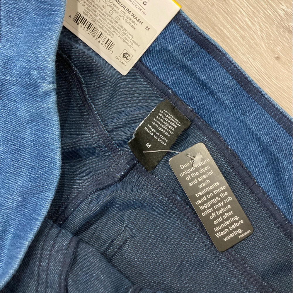 Hue Denim Leggings Jeggings Blue Slide Up Medium Size 8-10 NWT - Picture 7 of 9